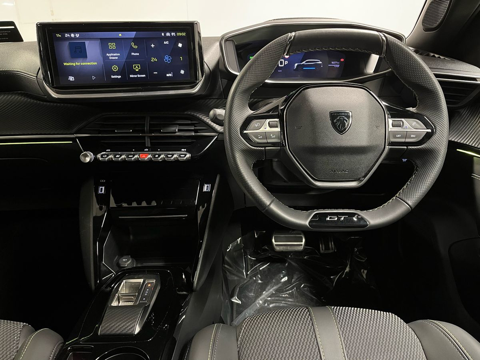 2025 Peugeot 2008 - image 14