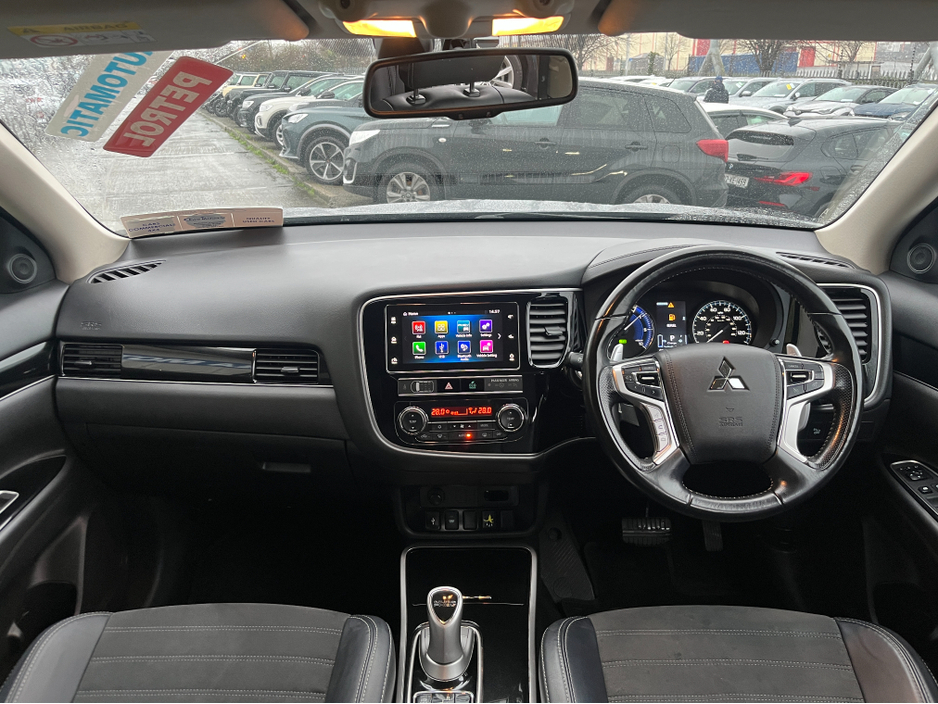 2019 Mitsubishi Outlander JURO PHEV 221BHP 4WD HYBRID 2.4 PETROL //REVERSE CAMERA//KEYLESS ENTRY//HALF LEATHER HEATED SEATS// €19,950