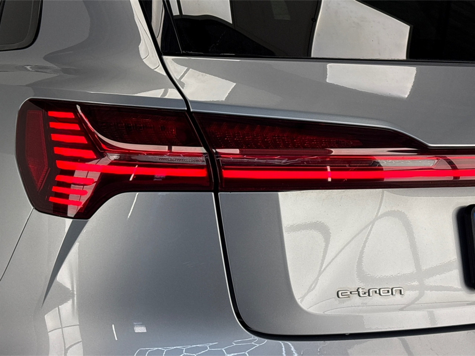 2020 Audi e-tron - image 10