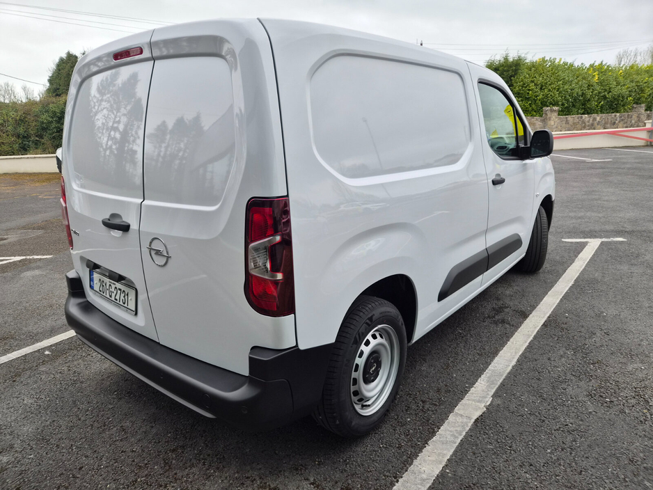 2026 Opel Combo - image 4