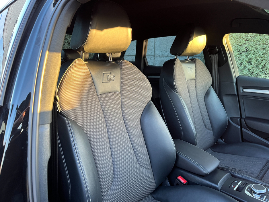 2020 Audi A3 S-LINE HATCHBACK AUTOMATIC 1.4 PETROL //ONLY 5653 MILES//HIGH SPEC//HEATED HALF LEATHER SEATS//KEYLESS ENTRY//REVERSE CAMERA//BLIND SPOT WARNING//CARPLAY// €25,950