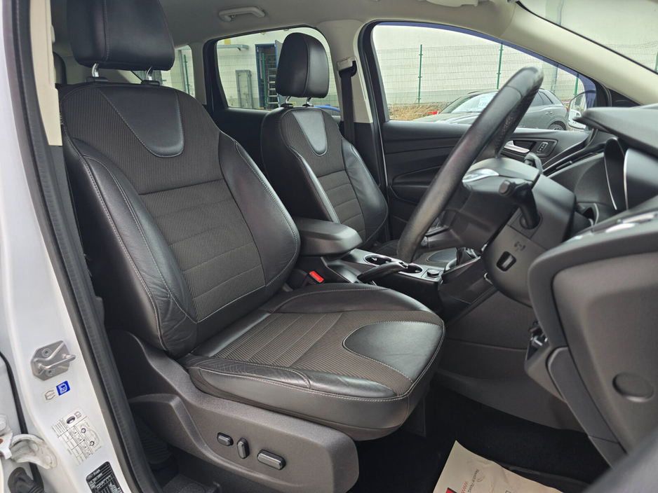 2016 Ford Kuga - image 21