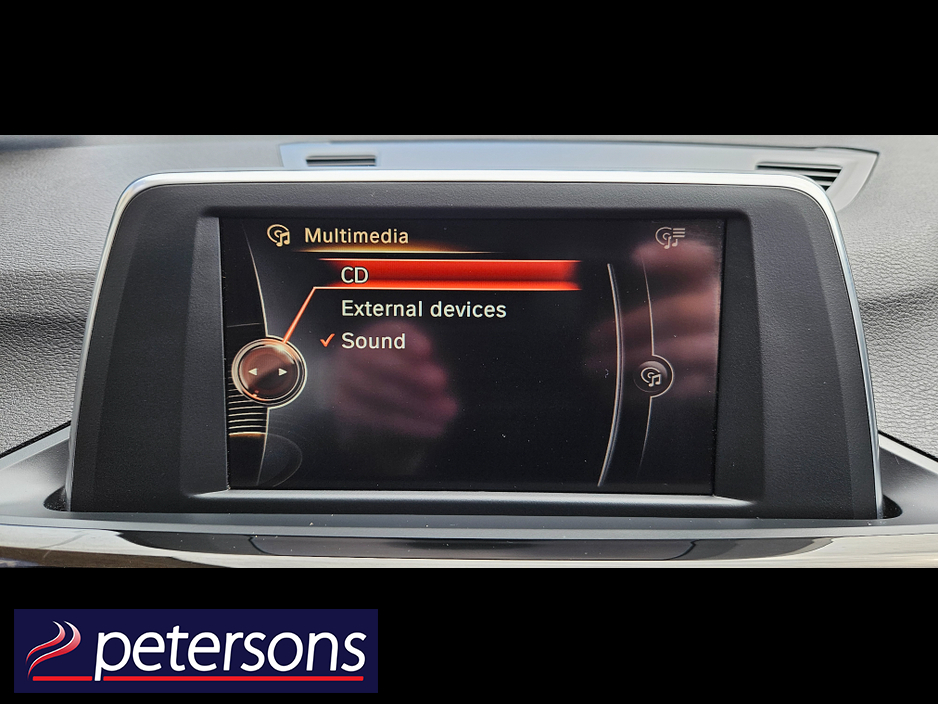 2016 BMW X1 - image 33