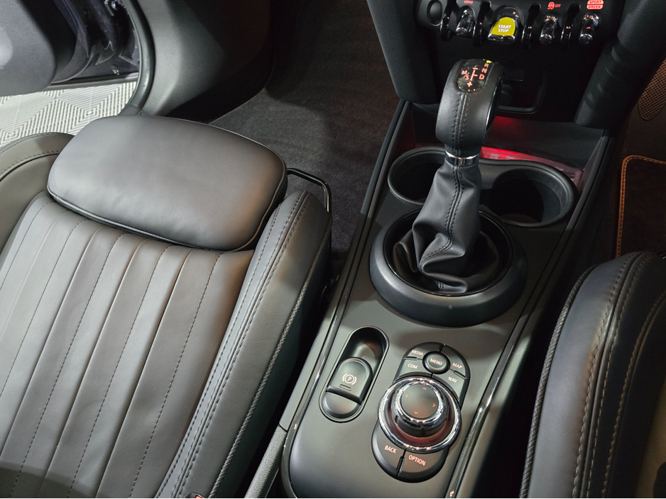 2023 MINI Countryman - image 28