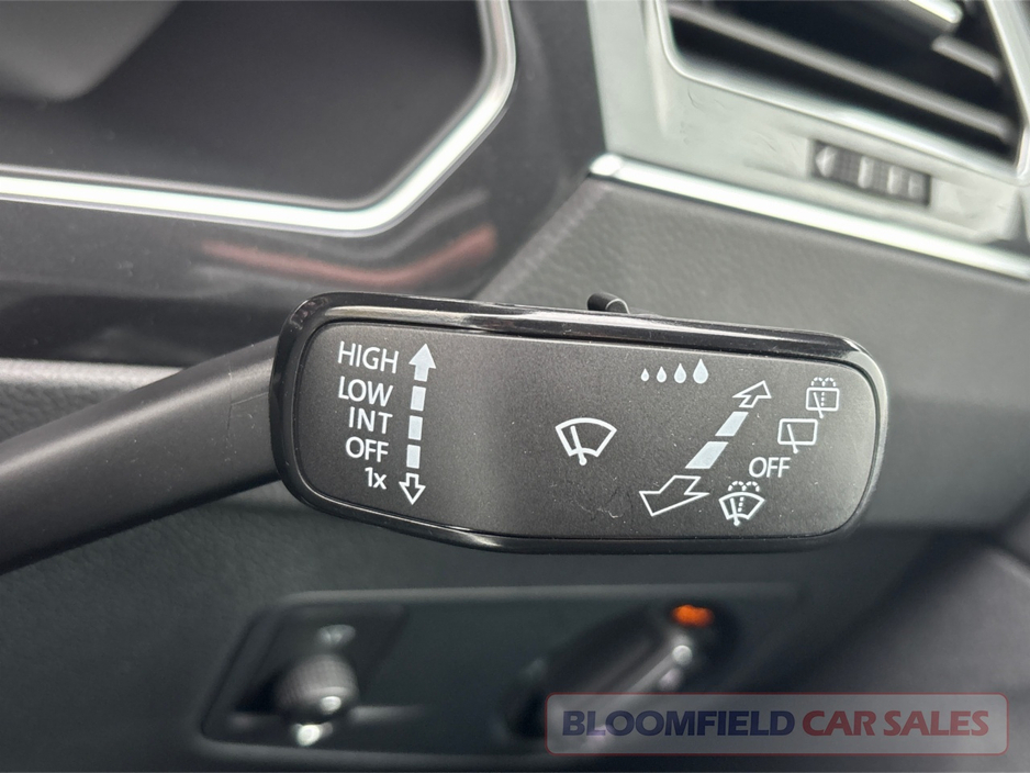 2018 Volkswagen Tiguan 4 MOTION R-LINE , DSG // PRISTINE €29,950