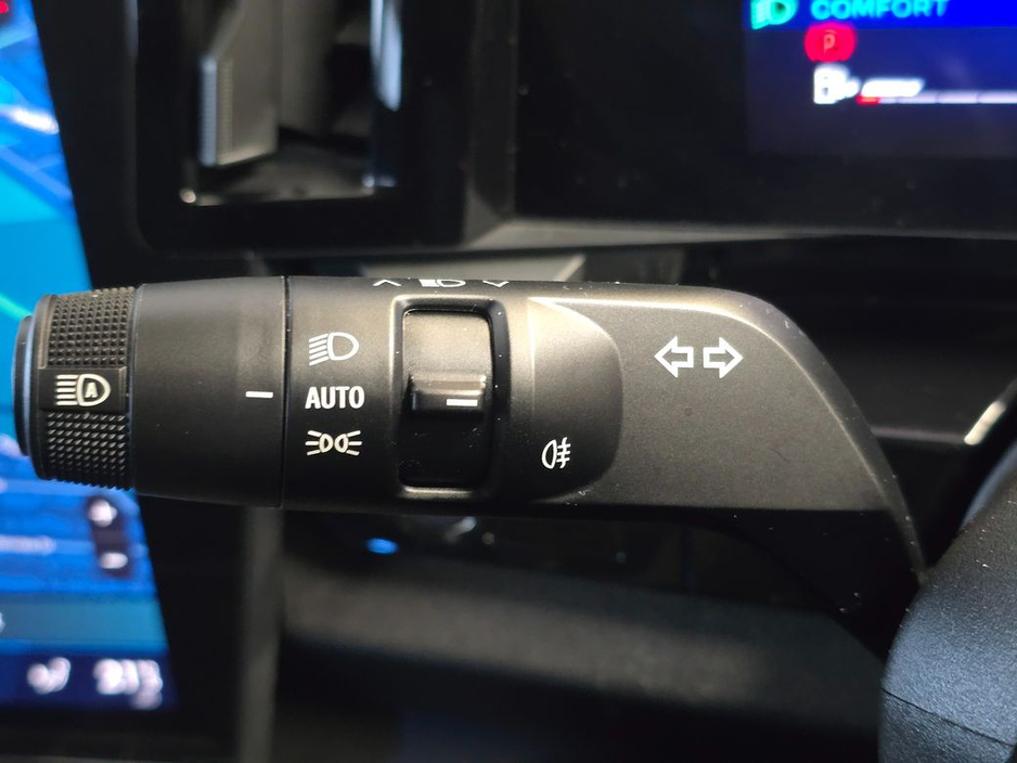 2025 Renault Rafale - image 24