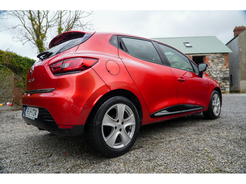 2016 Renault Clio - image 19