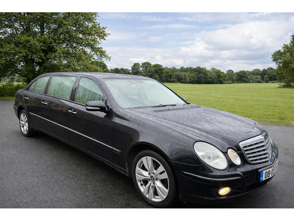 2008 Mercedes-Benz E Class Stretched Limousine 6 dr €10,950
