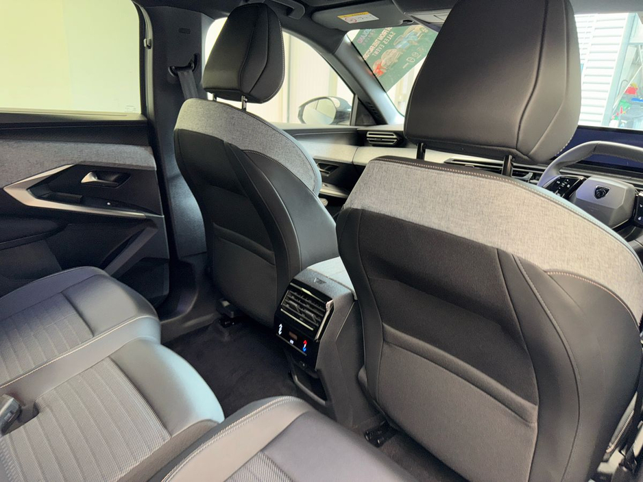 2026 Peugeot 5008 - image 26