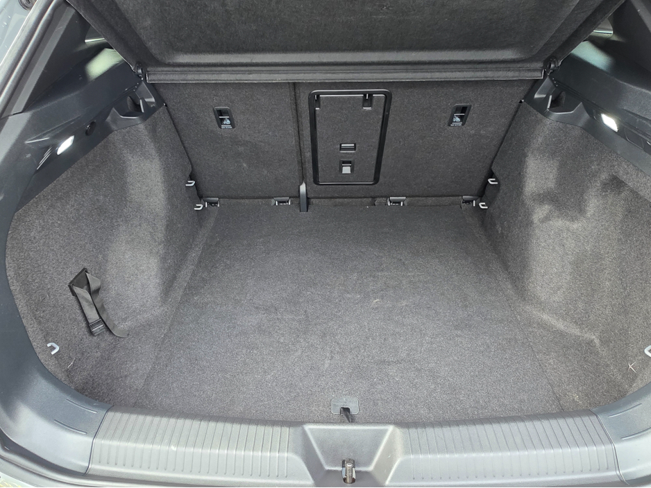 2025 Volkswagen ID.4 - image 18