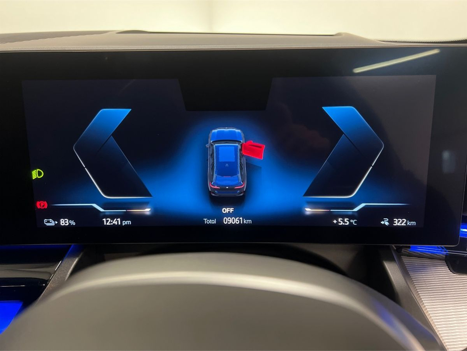 2025 BMW i5 - image 9