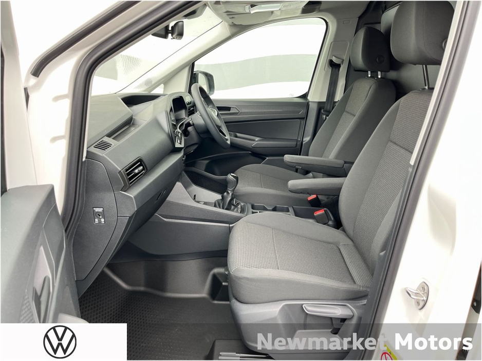 2026 Volkswagen Caddy - image 24