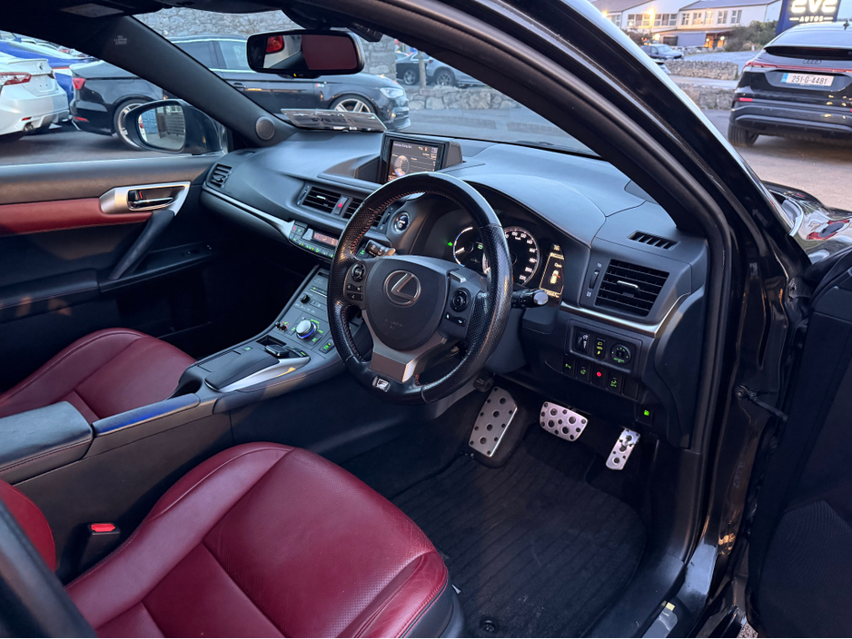 2016 Lexus CT 200 h - image 16