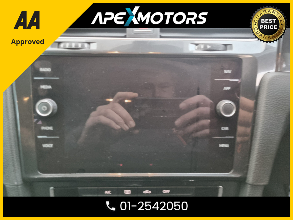 2017 Volkswagen Golf FINANCE ARRANGED * 1.0 SE NAV 110PS 5DR * NEW NCT JAN-28 * LOW LOW MILES  * IMMACULATE * 6-STAMPS SERVICE HISTORY * AA APPROVED * 101 SAFETY CHECKLIST * MANUAL * COLOUR REVERSE CAMERA * TOP-SPEC €17,949