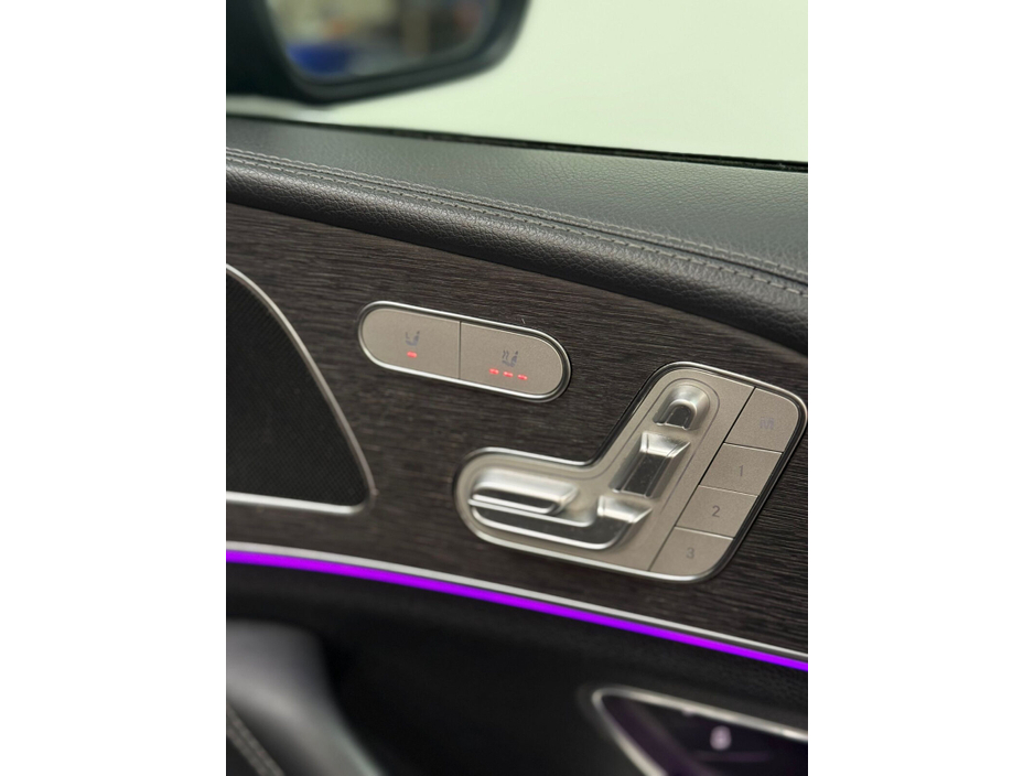 2019 Mercedes-Benz GLE Class - image 8