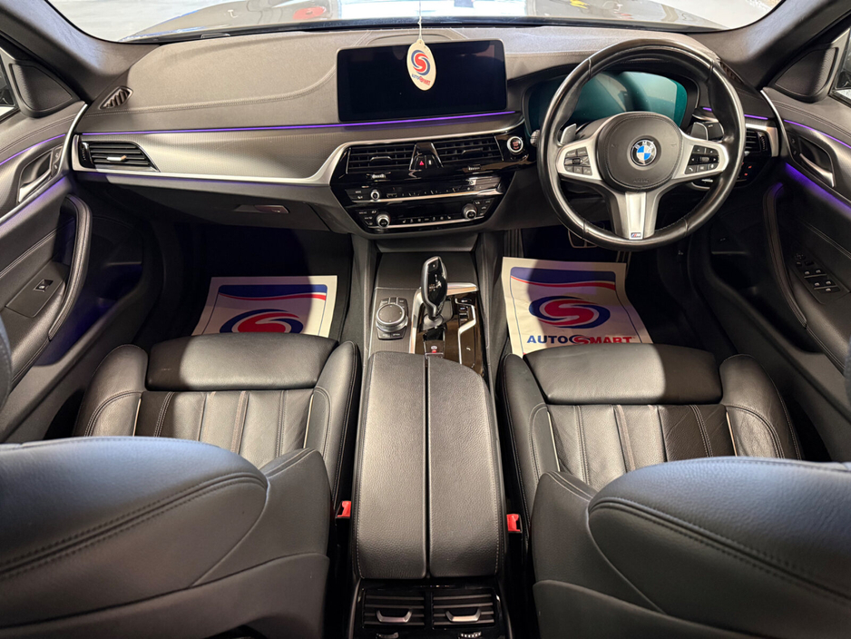 2021 BMW 5 Series - image 14