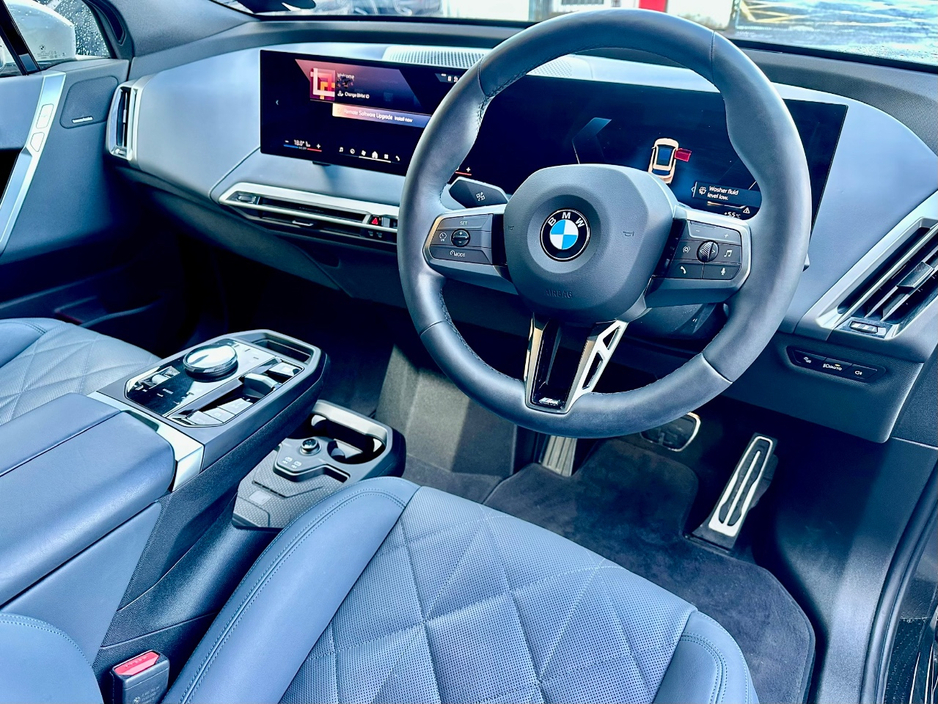 2025 BMW iX - image 7