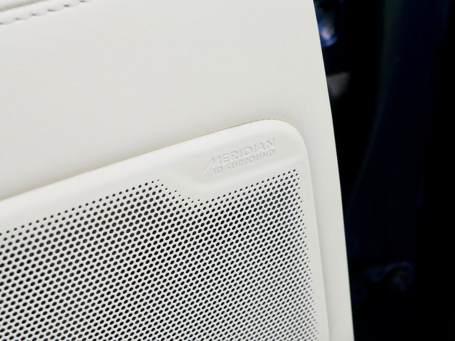 2025 Land Rover Range Rover - image 13