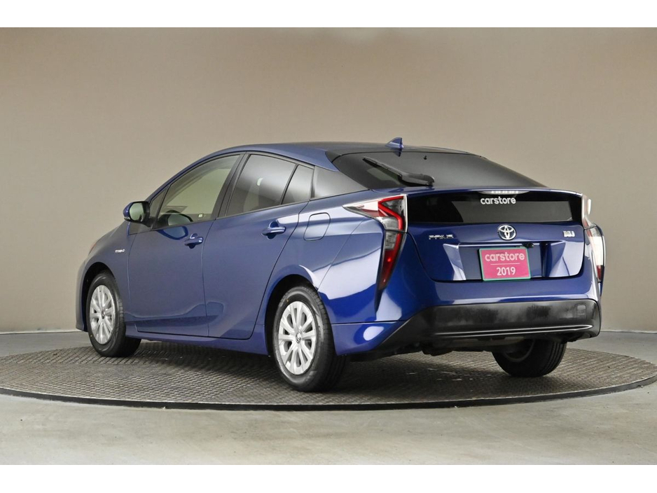 2019 Toyota Prius - image 7