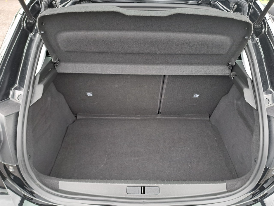 2025 Opel Corsa - image 12