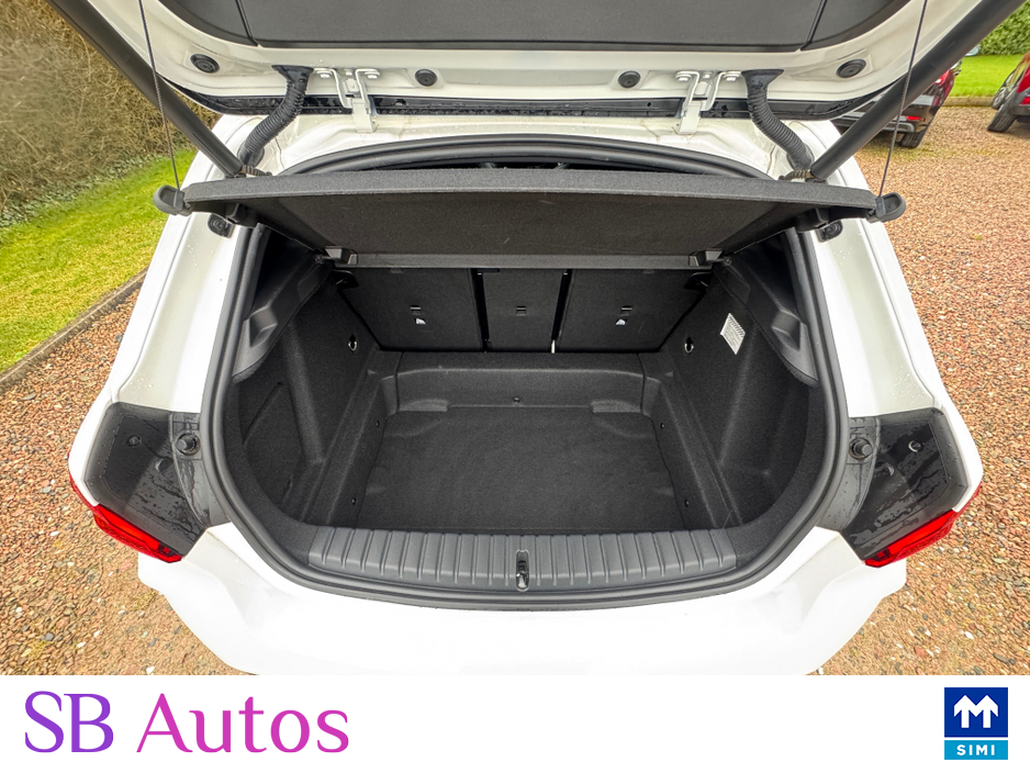 2019 BMW 1 Series - image 9