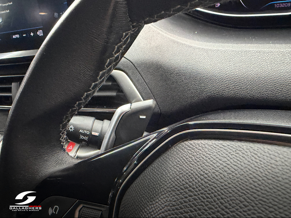 2023 Peugeot 5008 - image 21