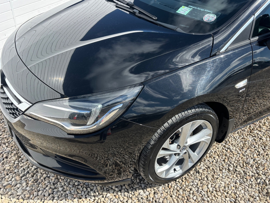 2018 Opel Astra - image 9