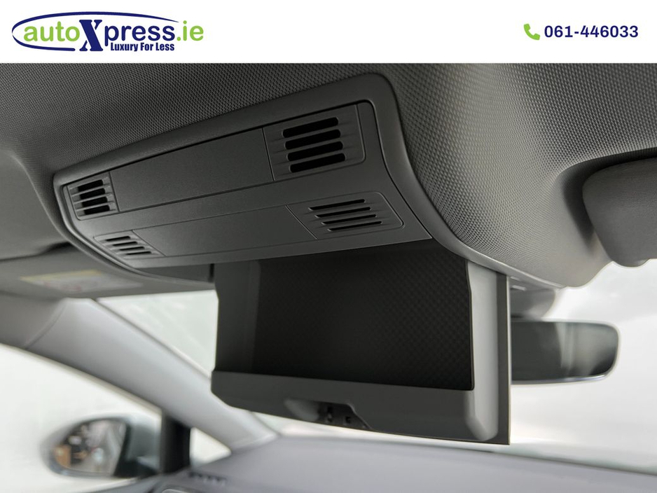 2017 Volkswagen Golf - image 30