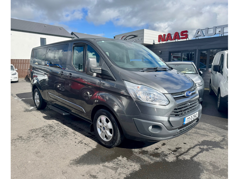 2017 Ford Tourneo Custom - image 3