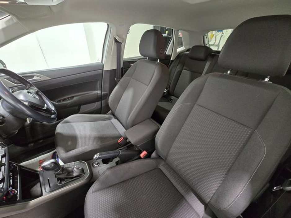 2019 Volkswagen Polo - image 19