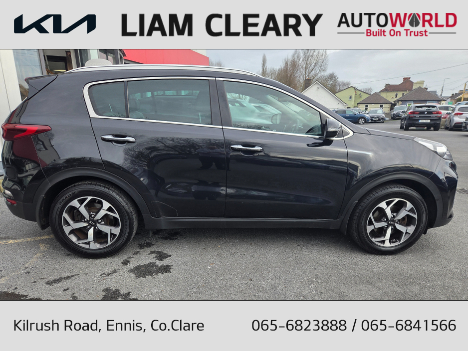 2019 Kia Sportage - image 2