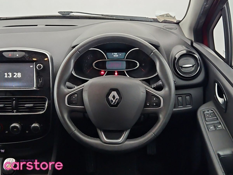 2018 Renault Clio - image 18