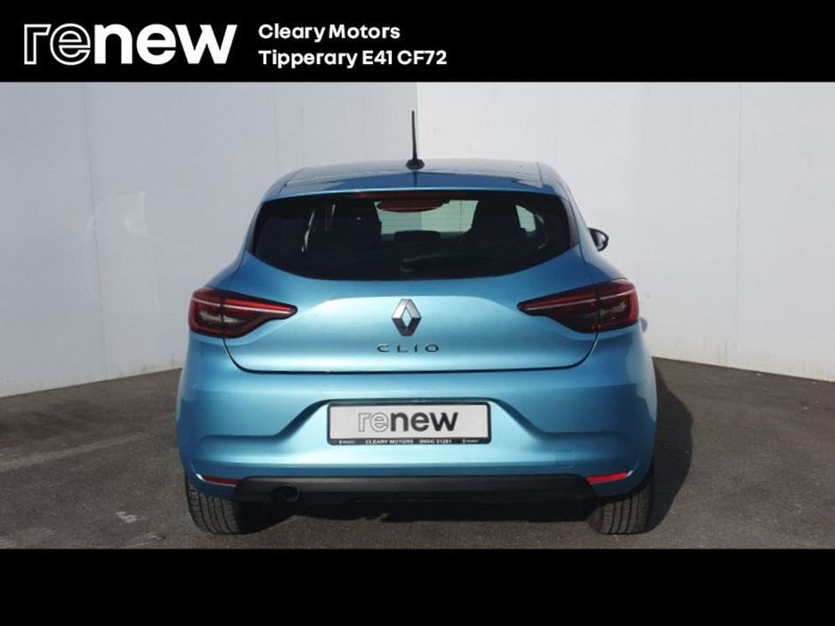 2022 Renault Clio - image 10