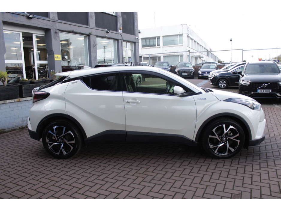 2017 Toyota C-HR - image 3