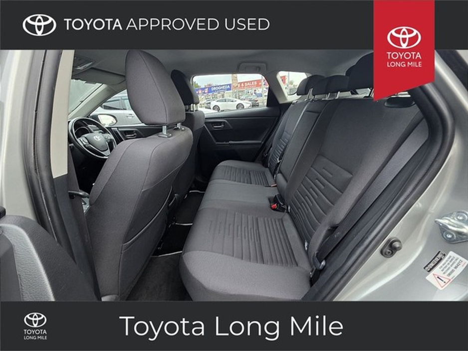 2016 Toyota Auris 1.8 Hybrid Luna 5dr ‘’Irish Car not to be confused with a Jap Import’’ €15,949