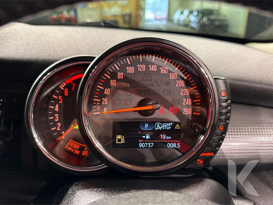 2017 MINI Cooper 1.5 AUTOMATIC - BLUE 2 TONE - FACTORY ALLOY WHEELS - REAR CAMERA €14,950