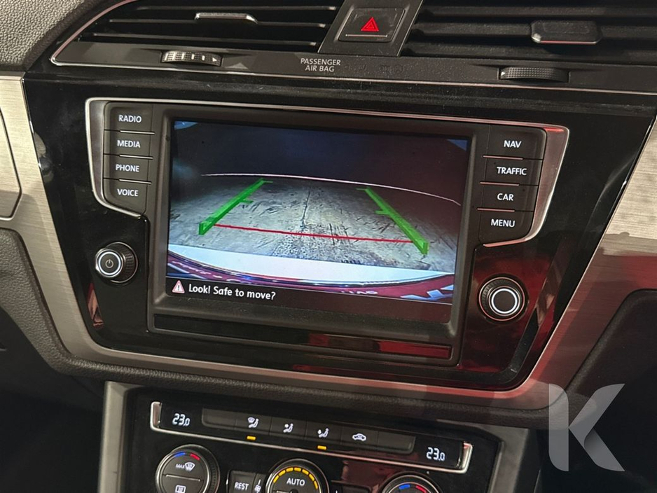 2017 Volkswagen Touran COMFORT LINE - FACTORY ALLOYS - 7 SEATS - REVERSE CAMERA €18,950