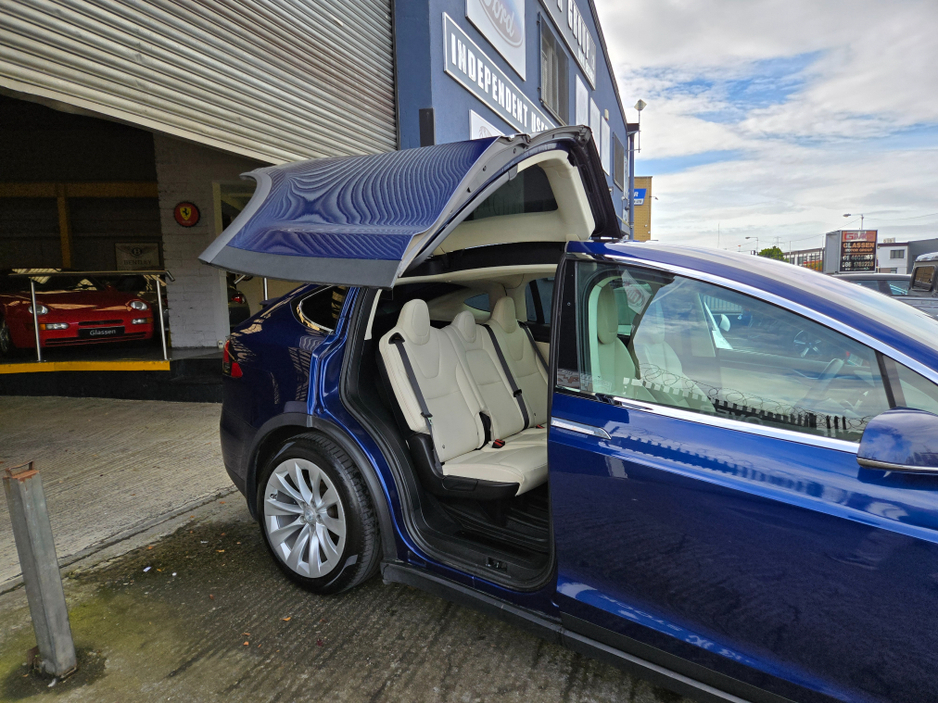 2019 Tesla Model X - image 7