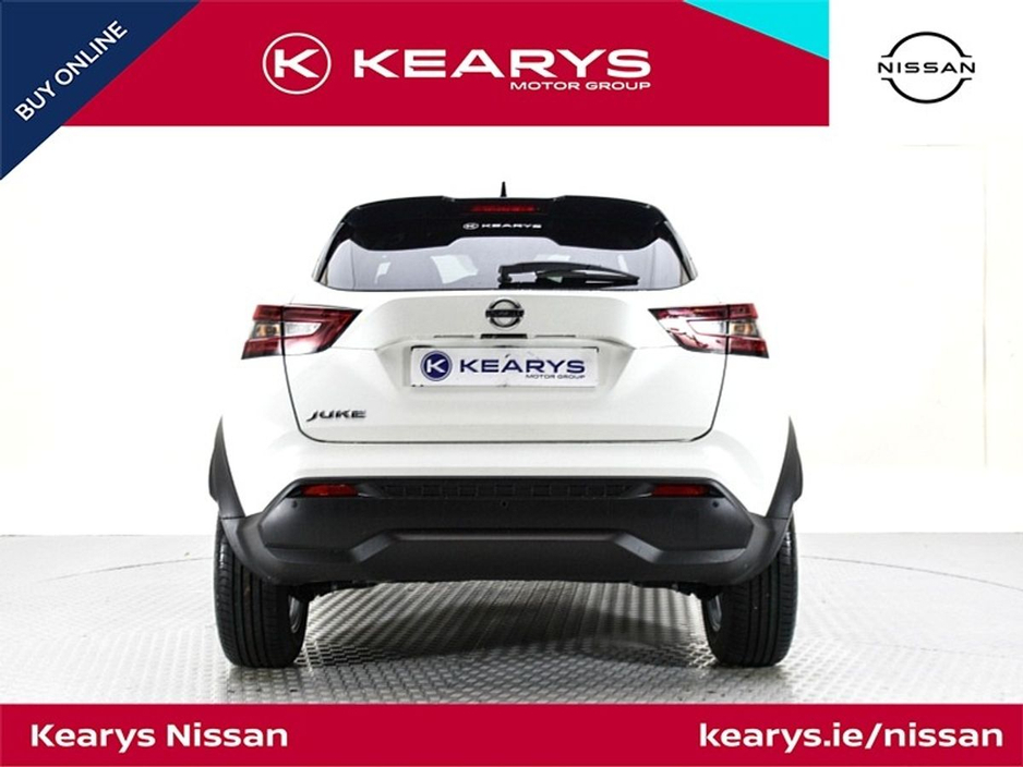 2020 Nissan Juke - image 2