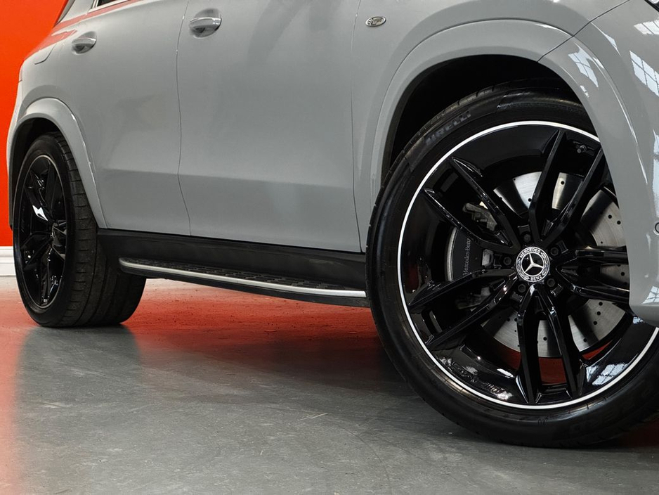 2025 Mercedes-Benz GLE Class - image 5