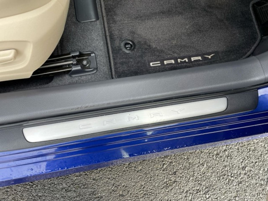 2020 Toyota Camry - Platinum Edition - Ivory Leather - 2.5 Hybrid - Top Spec - Automatic - Irish Car - 55,465 km // Remote Central Locking // Front Electric Windows // Rear Electric Windows // Electric Mirrors // Finge €31,999