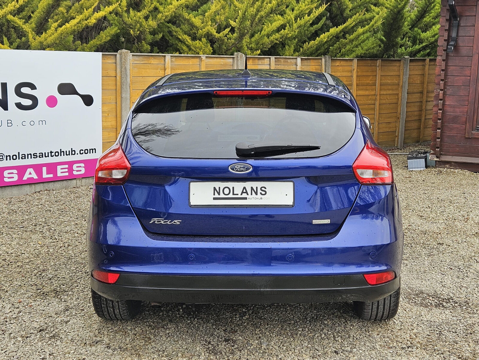 2017 Ford Focus - image 8