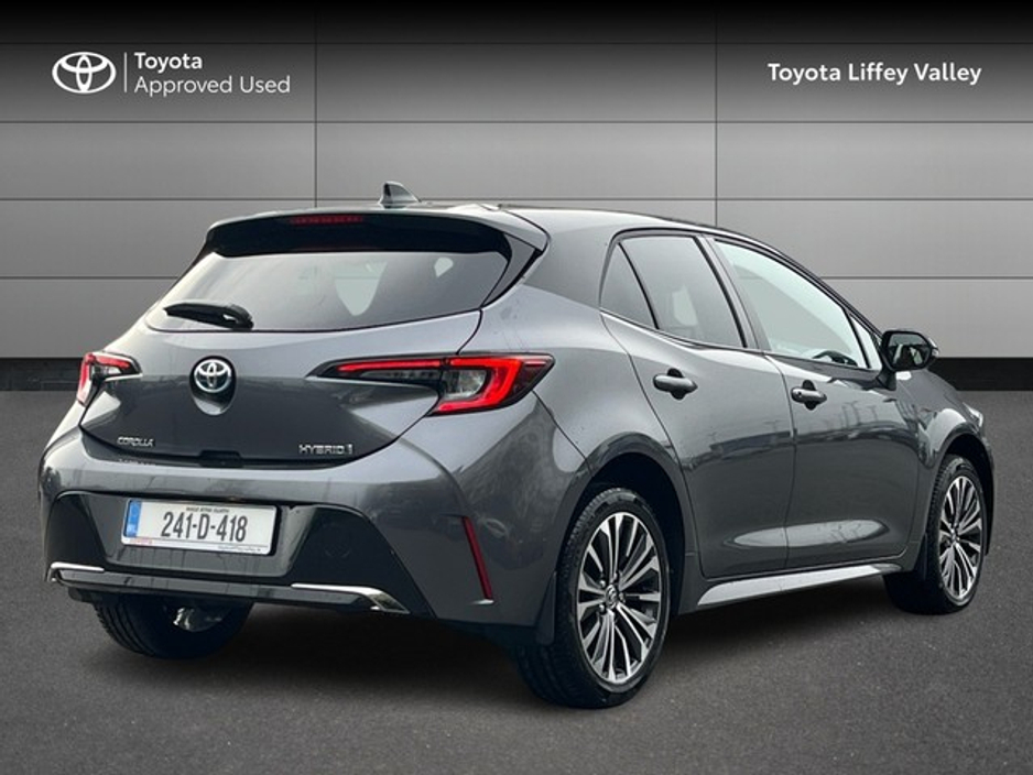 2024 Toyota Corolla - image 2