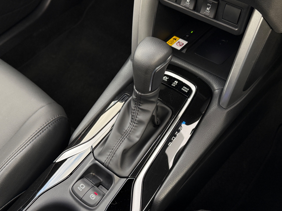 2025 Toyota Corolla Cross - image 29