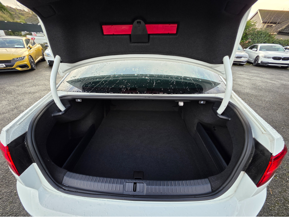 2016 Volkswagen Passat ( 162 REG 2.0 TSI R-LINE FULL LEATHER SEATS ELECTRIC HEATED SEATS SAT-NAV REV CAMERA BLIND-SPOT CARPLAY ANDROID AUTO €19,950