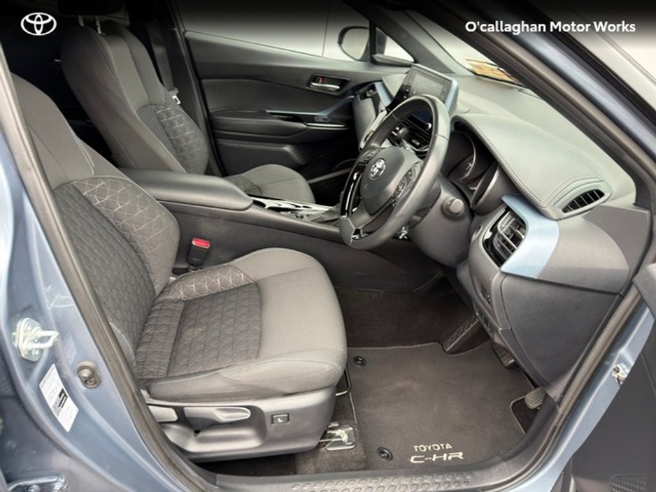 2022 Toyota C-HR 1.8 HYBRID SPORT 4DR AUTO €24,950