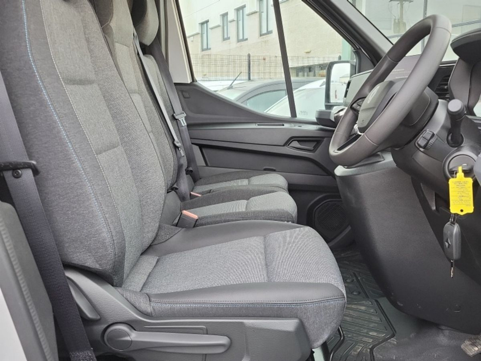 2026 Renault Master - image 3