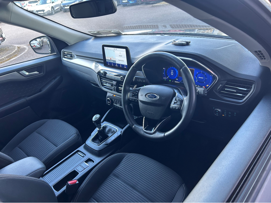 2021 Ford Kuga - image 3