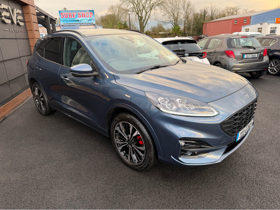 2022 Ford Kuga - image 5