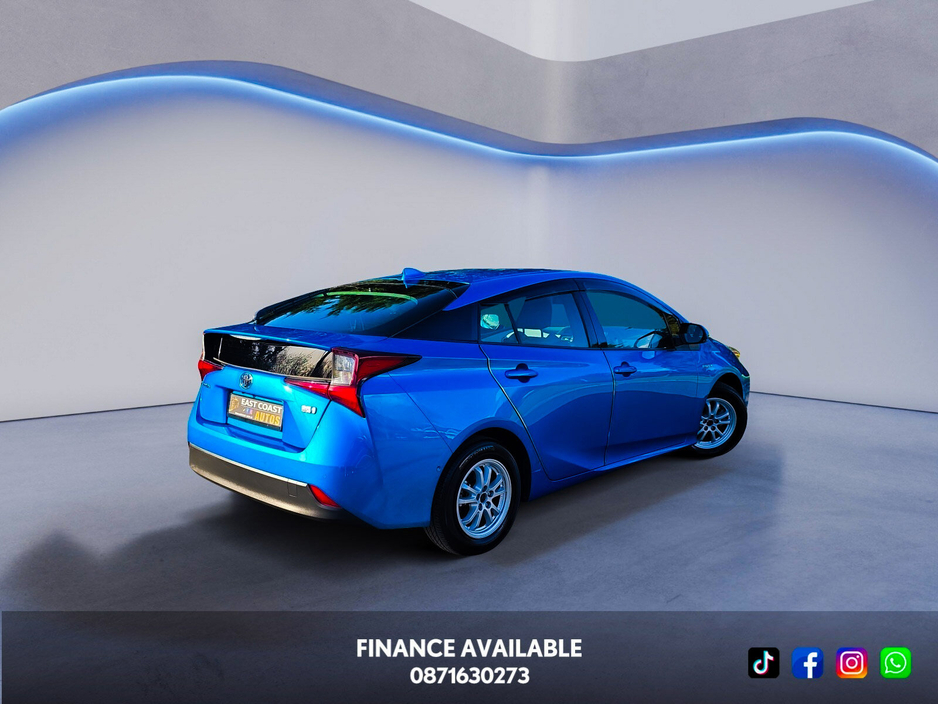 2020 Toyota Prius - image 5